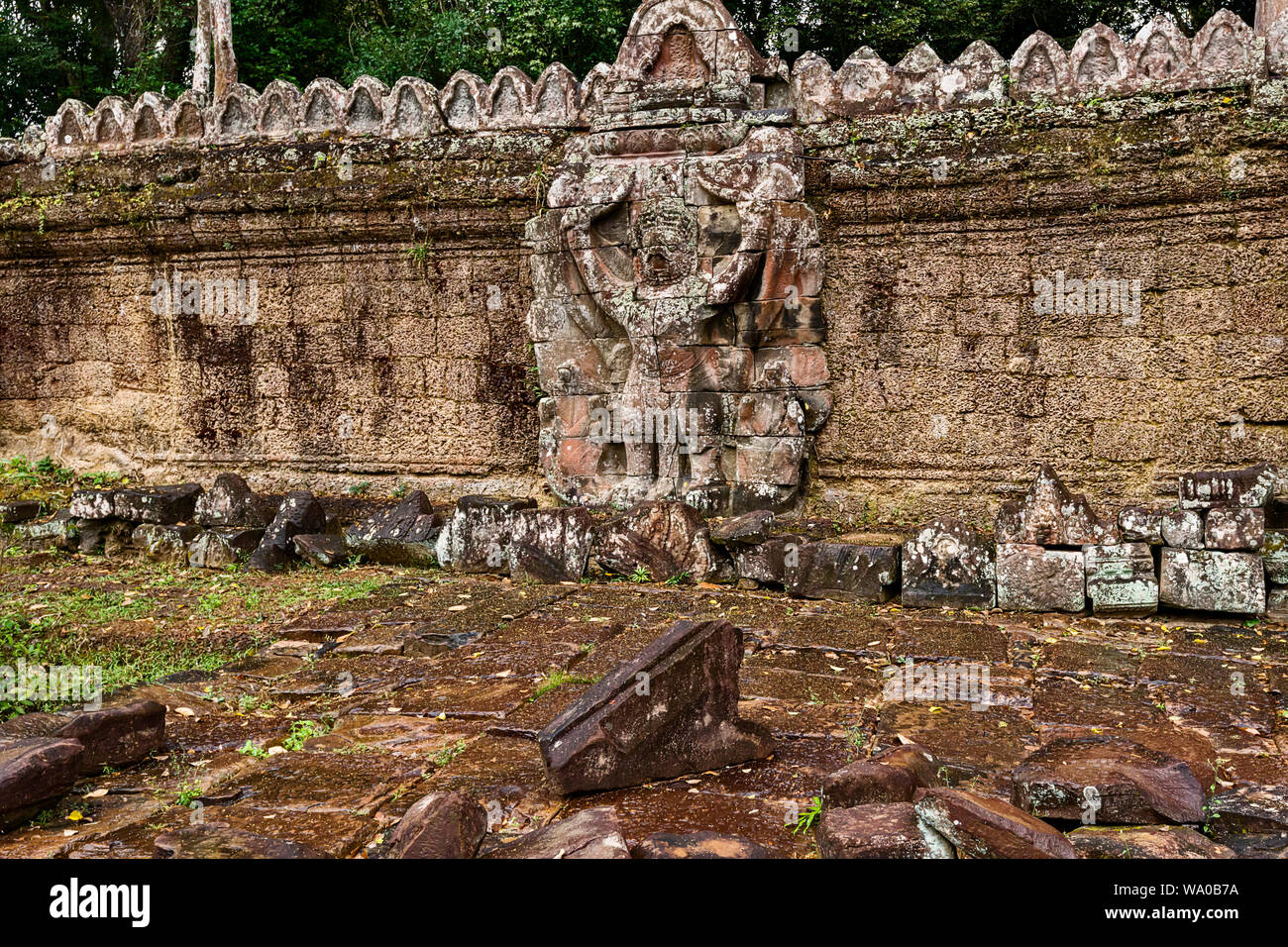 garudas holding nagas in Preah Khan temple, Khmer ruins in Angkor Thom,  UNESCO World Heritage Site in Siem Reap Cambodia Stock Photo