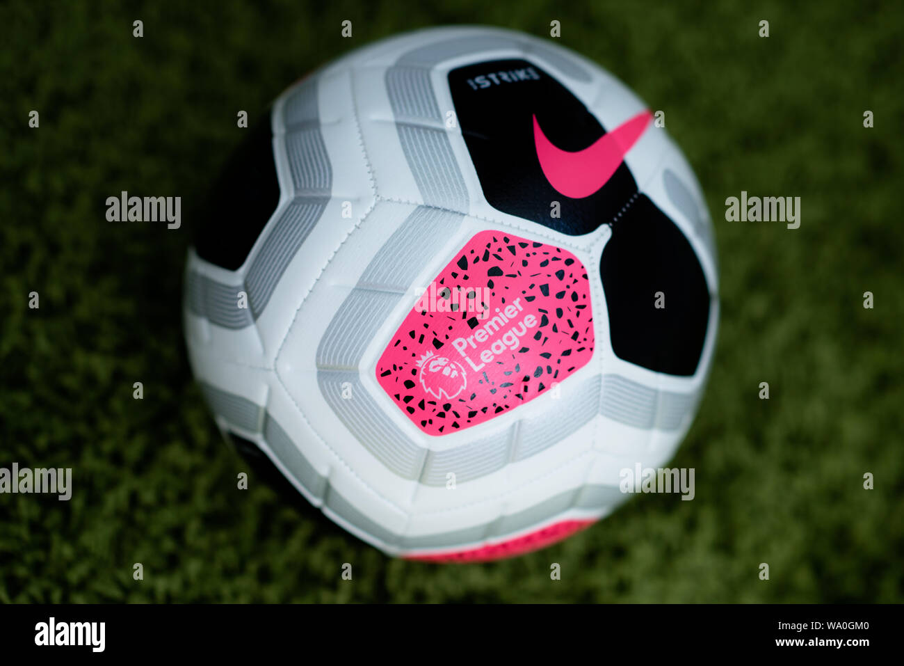 Nike Merlin Premier League Football 2019/20 Stock Photo - Alamy