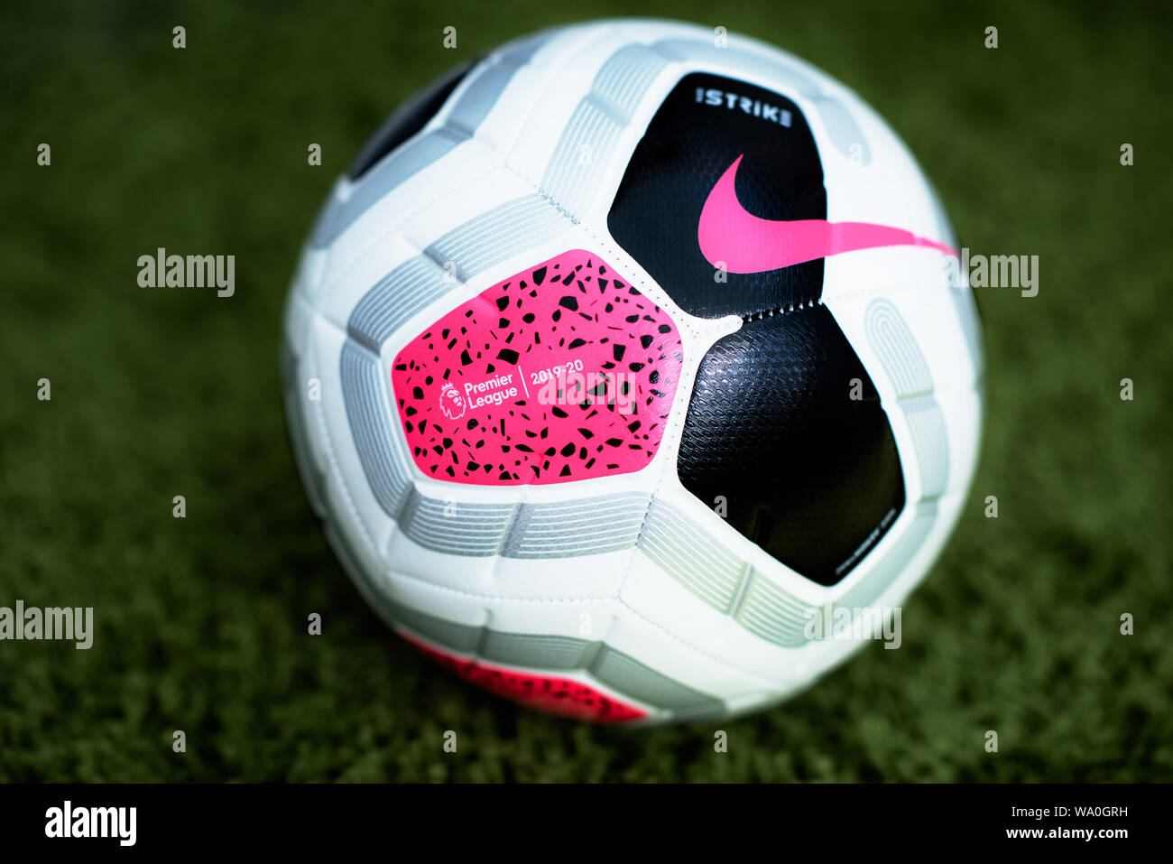 Nike Merlin Premier League Football 2019/20 Stock Photo - Alamy