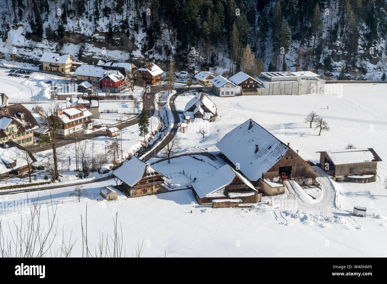 Winter in Trub Dorf im tiefverschneiten Emmental Stock Photo