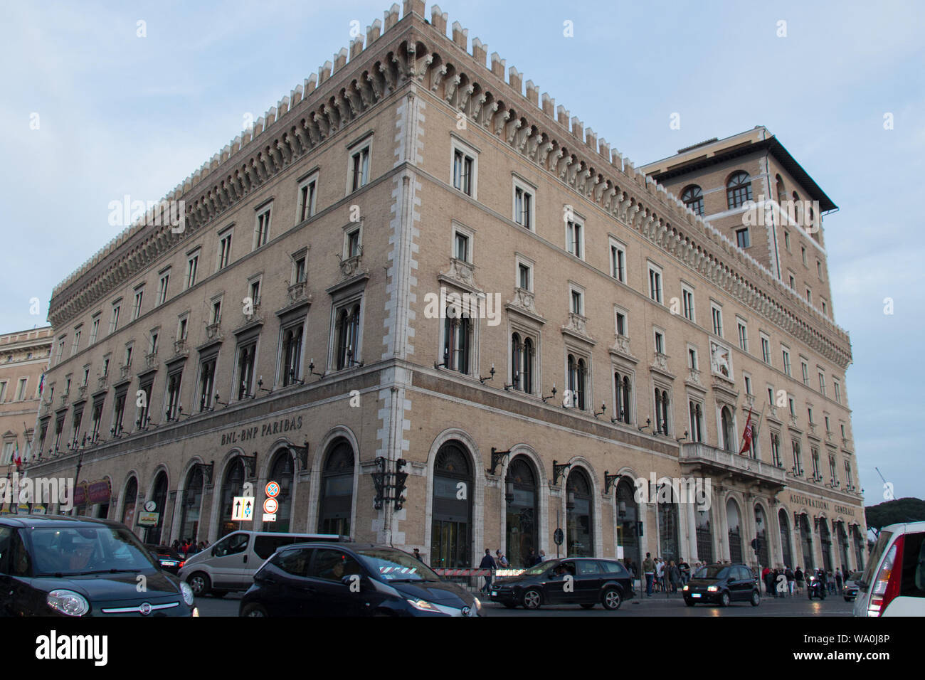 Assicurazioni generali building hi-res stock photography and images - Page  3 - Alamy