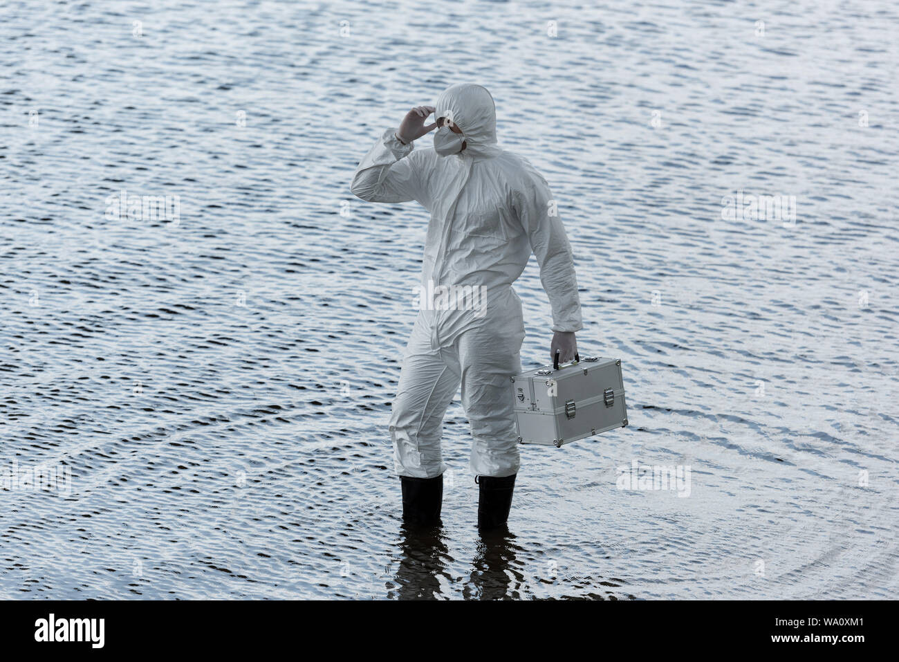 Water Inspector Water pollution inspector hi-res stock photography and images - Alamy