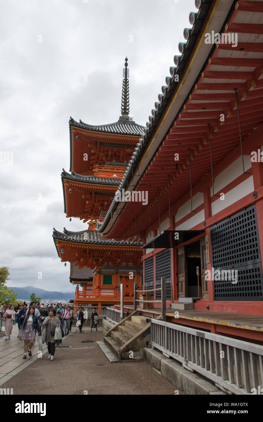 Kiyomizuders, Higashiyama district, Kyoto, Japan Stock Photo Alamy