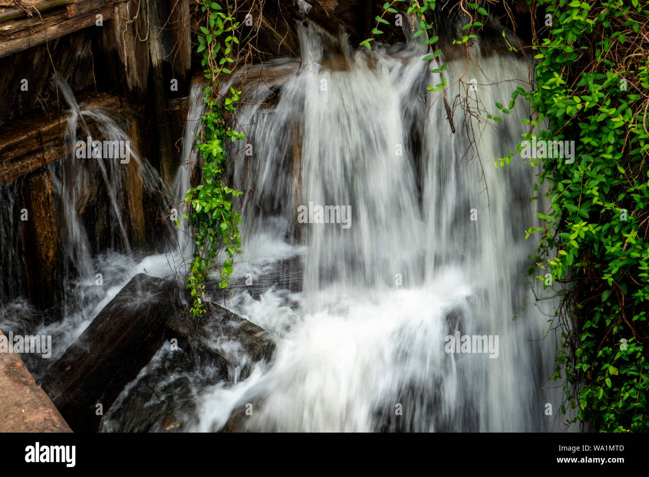 Leaking water hi-res stock photography and images - Alamy