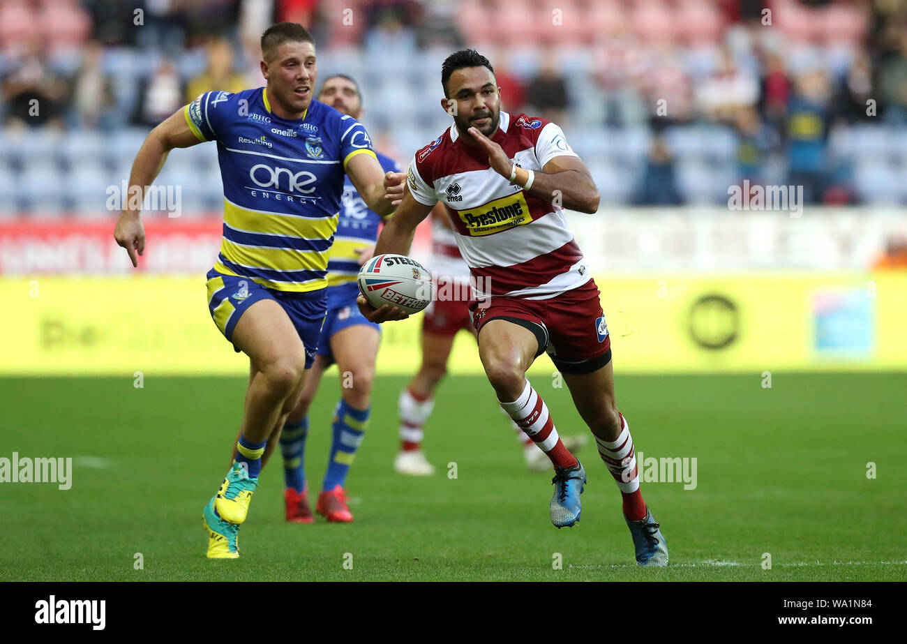 St Helens' Bevan French breaks free during the Betfred Super League match at the DW Stadium, Wigan. Stock Photo