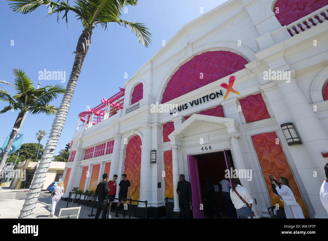 Louis Vuitton Store at Rodeo Drive in Beverly Hills - CALIFORNIA, USA -  MARCH 18, 2019 Editorial Stock Image - Image of class, rich: 145061959
