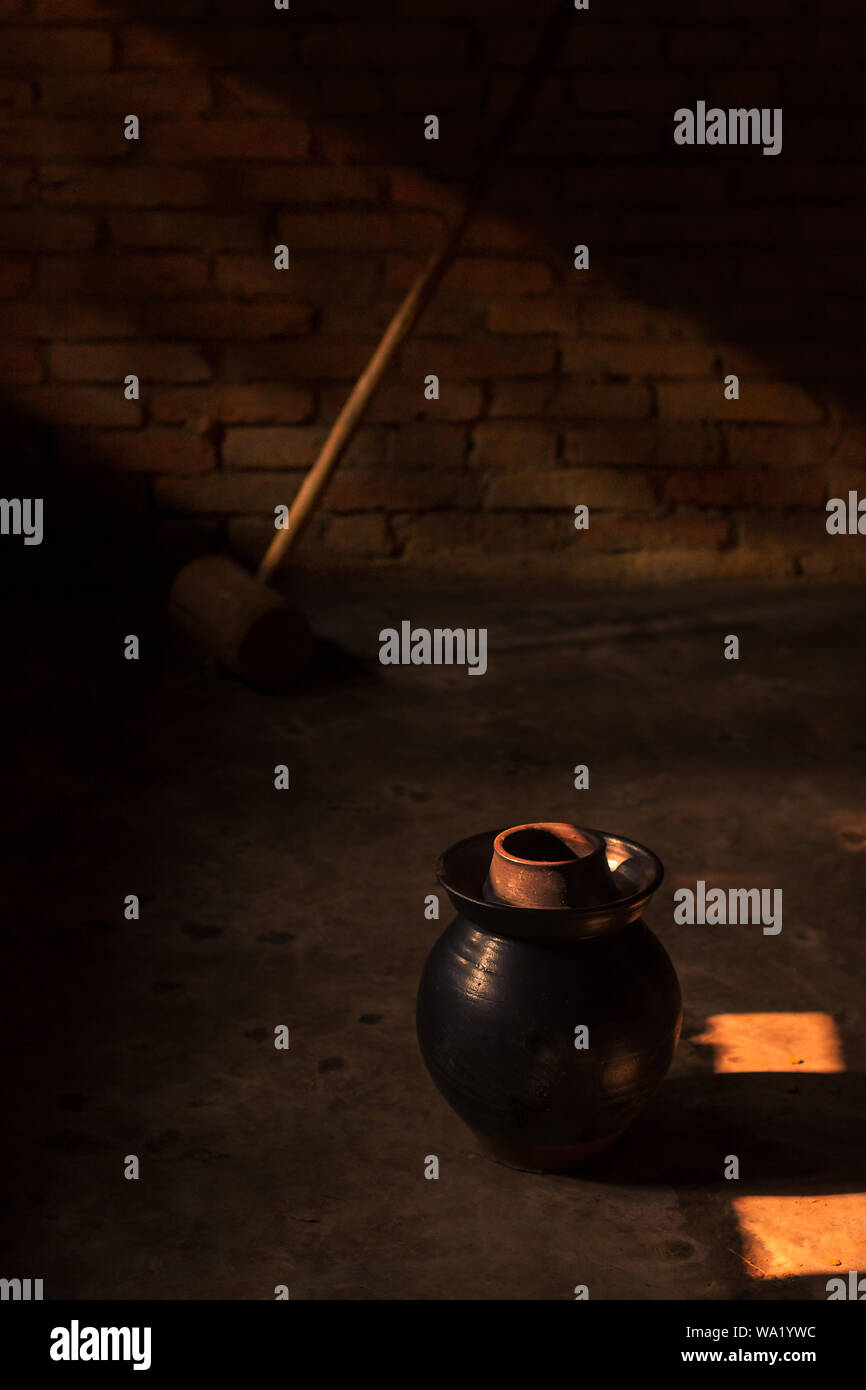 On the black pottery glaze Stock Photo Alamy