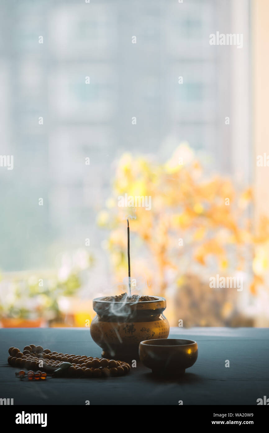 Incense burner buddhist temple hi-res stock photography and images - Alamy