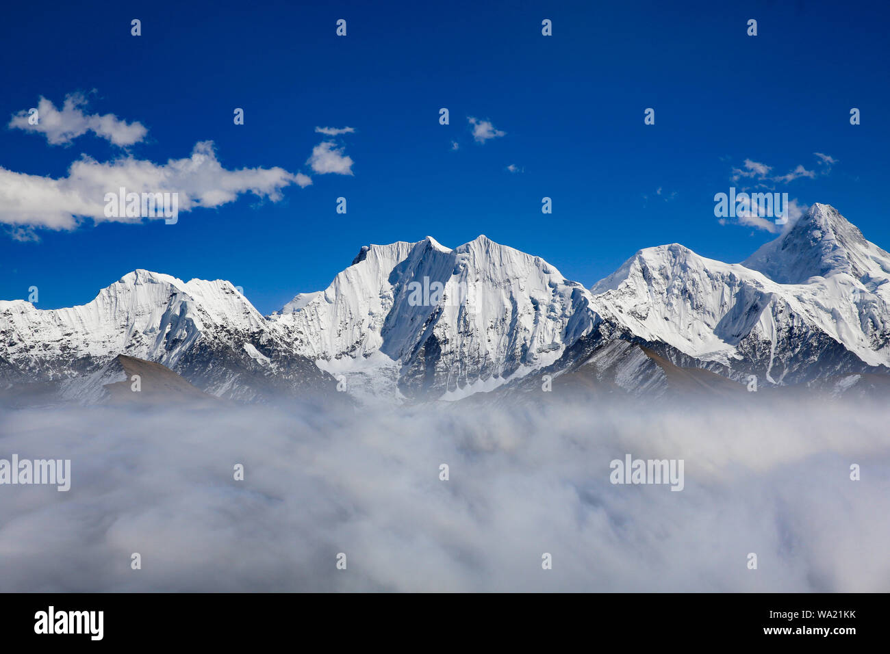 Snow capped holy hi-res stock photography and images - Alamy