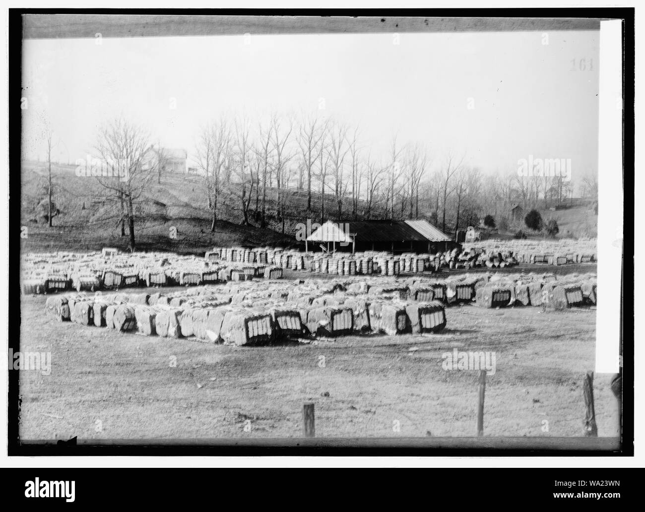 Compressed fiber Black and White Stock Photos & Images - Alamy