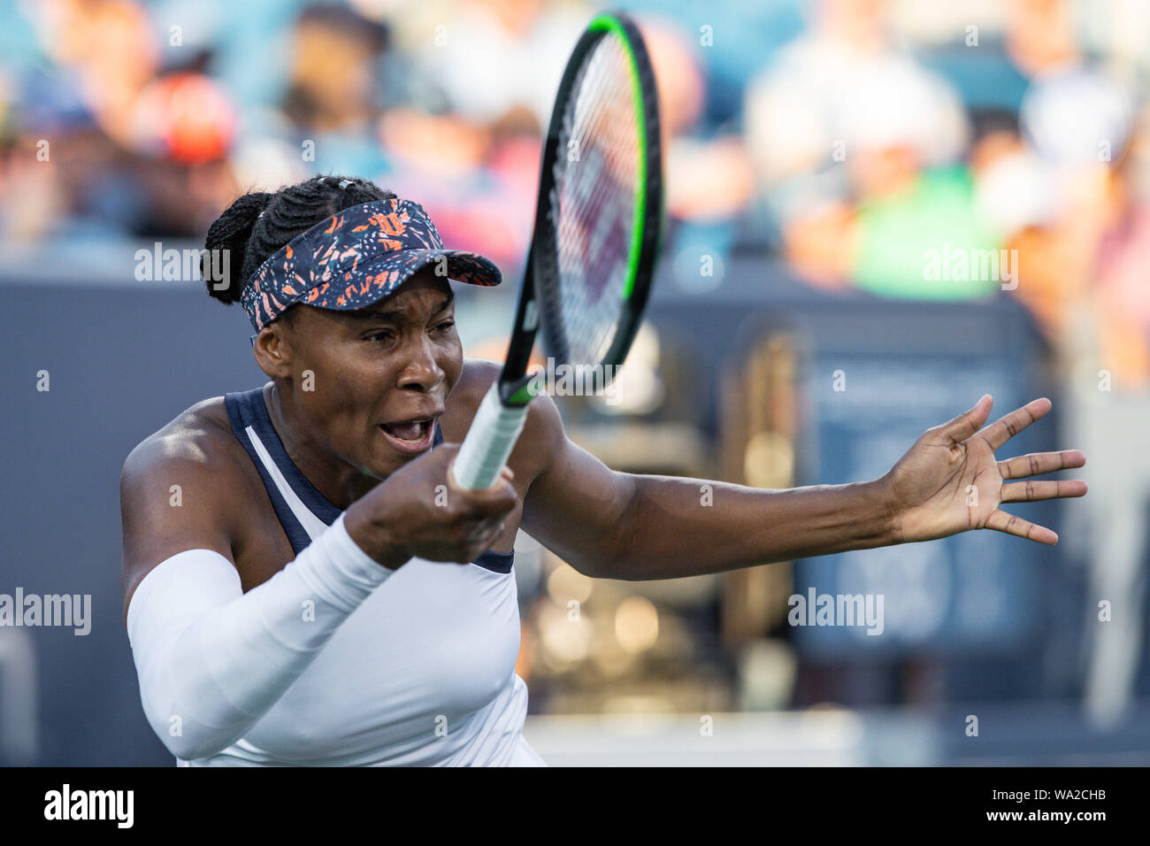 Mason, Ohio, USA. 16th Aug, 2019. Venus Williams (USA) in action during Friday's quarterfinal round of the Western and Southern Open at the Lindner Family Tennis Center, Mason, Oh. Credit: Scott Stuart/ZUMA Wire/Alamy Live News Stock Photo
