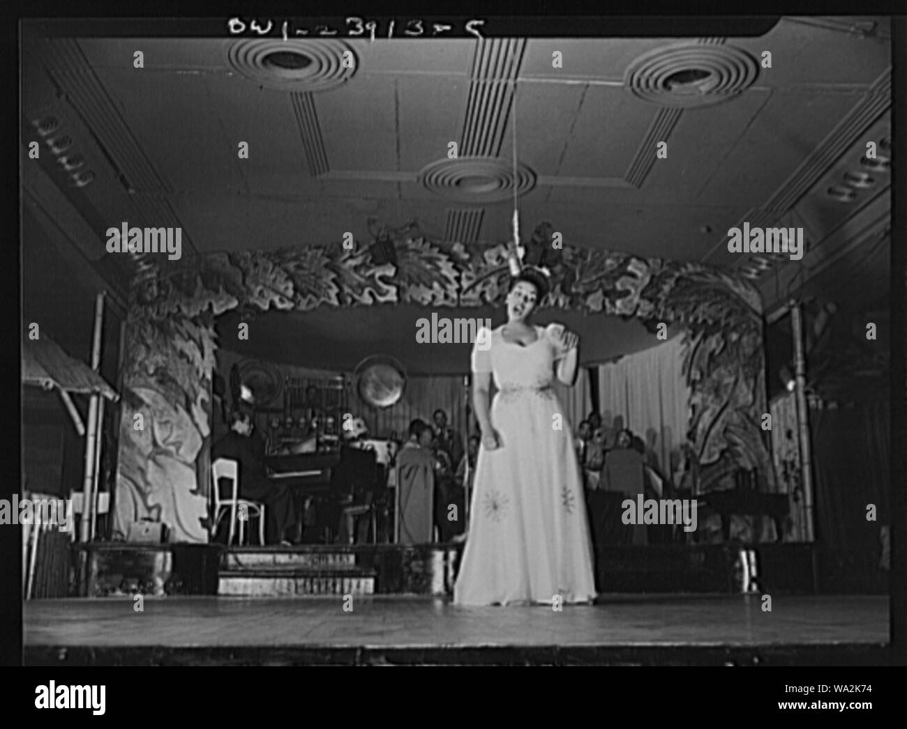 New York, New York. Duke Ellington's songstress, Betty Rocha [sic], singing the Salt Lake City Blues during the floor show at the Hurricane Ballroom Stock Photo