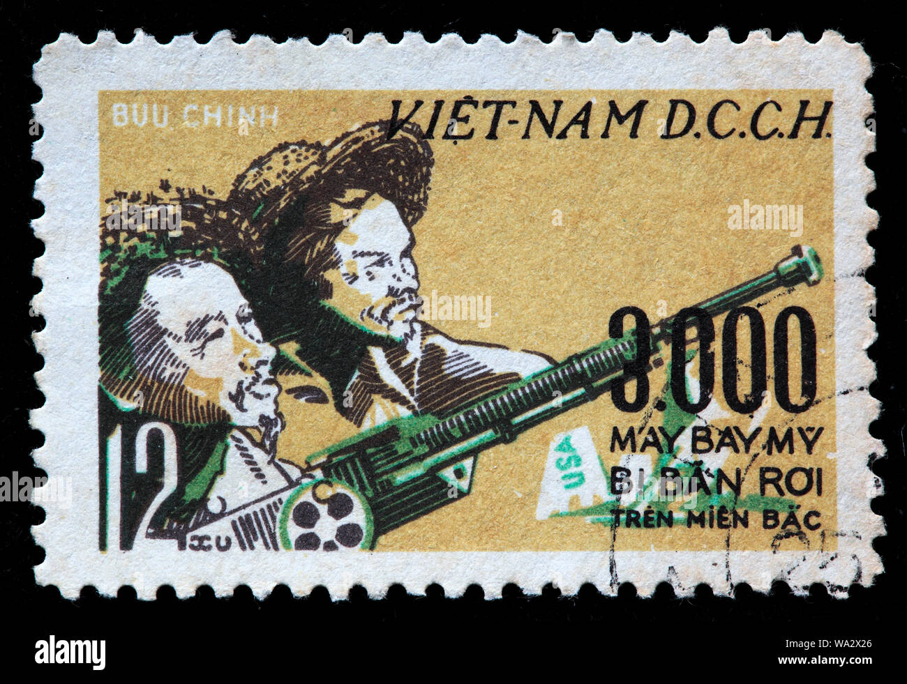 Soldiers with machine gun, 3000th US aircraft brought down over North Vietnam, Vietnam war, postage stamp, Vietnam, 1968 Stock Photo