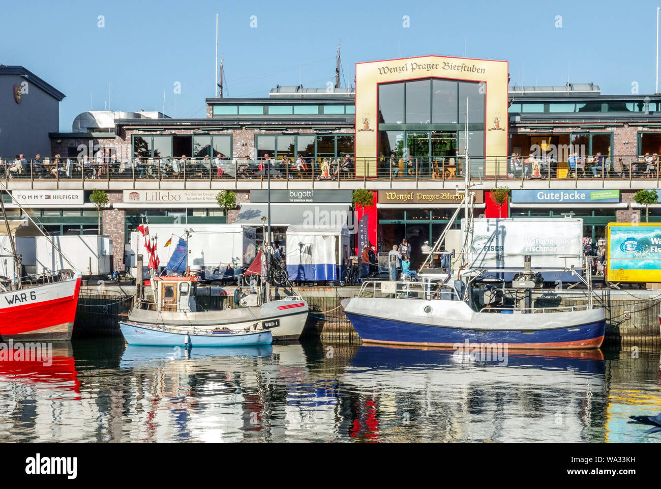 Seaside bars hi-res stock photography and images - Alamy