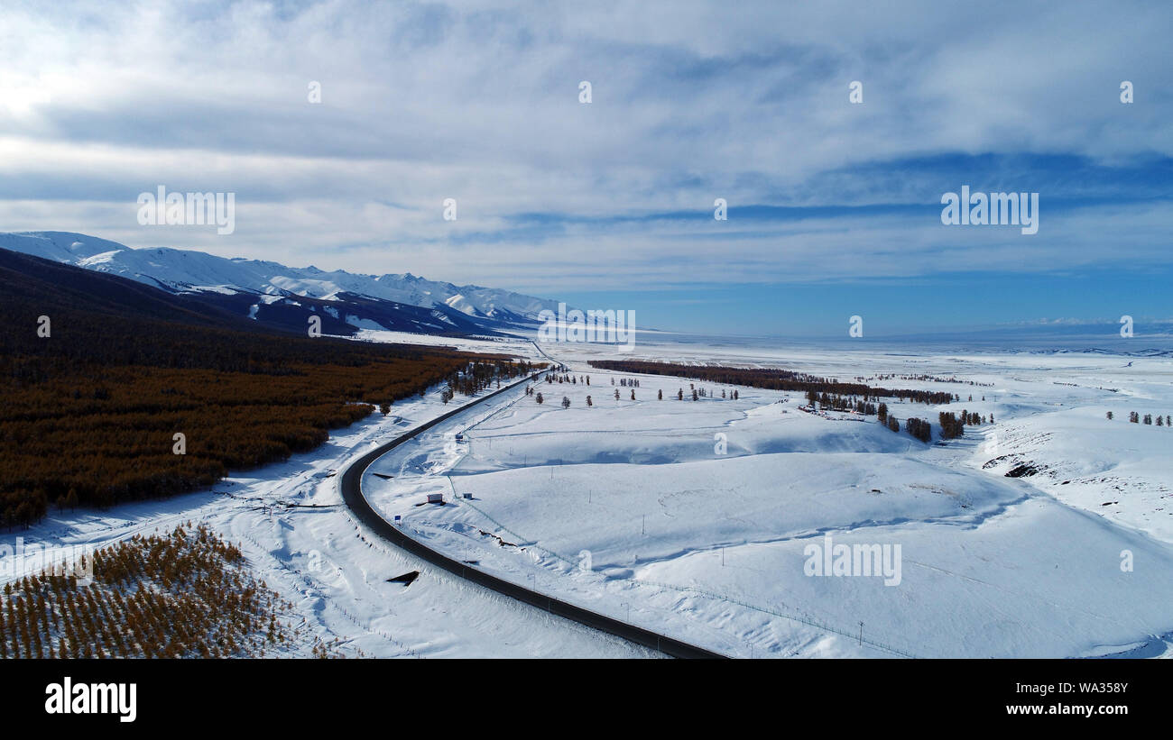 Winding aerial hi-res stock photography and images - Alamy