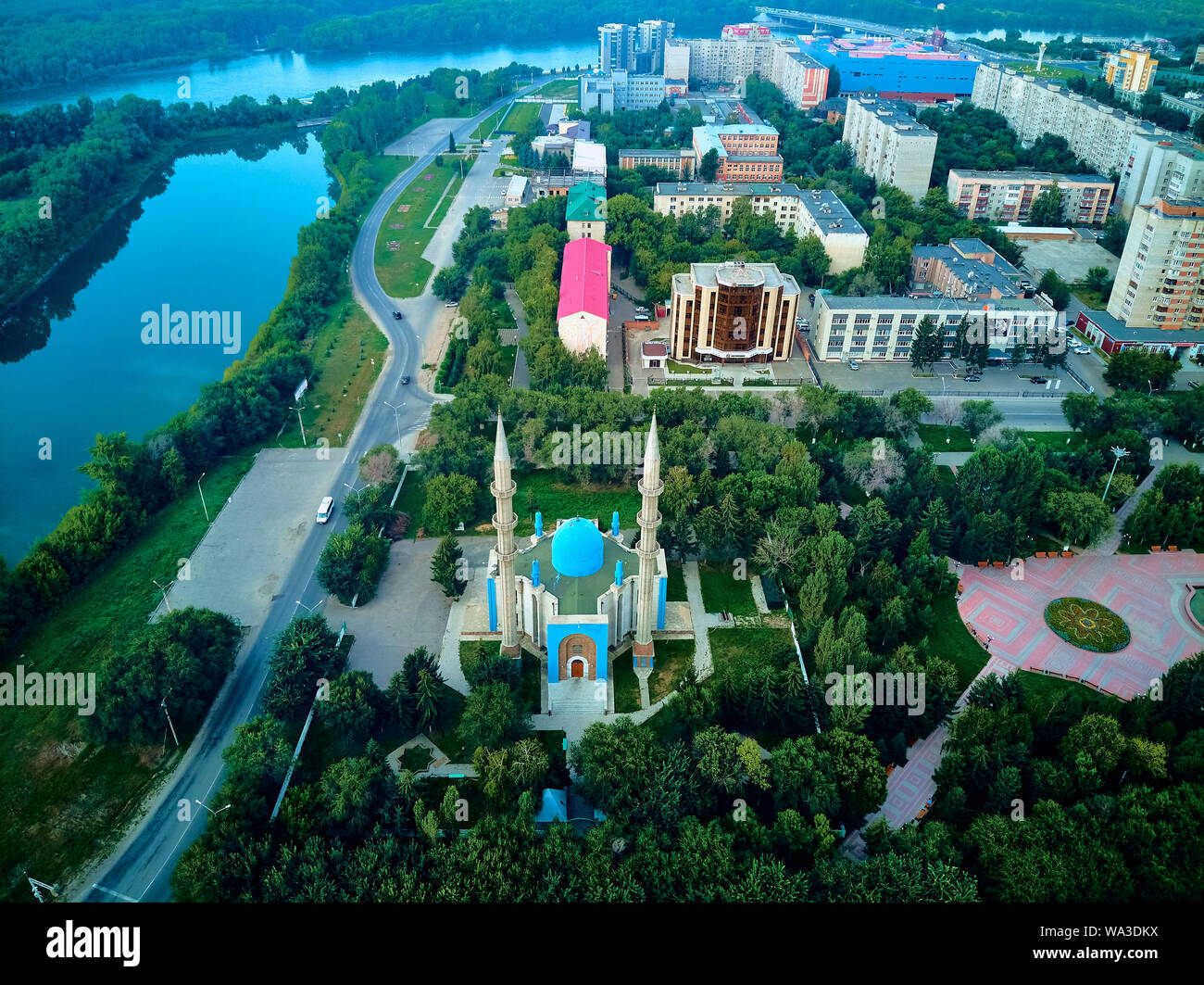 Syujetli lezbiyen pornosini tomosha qiling