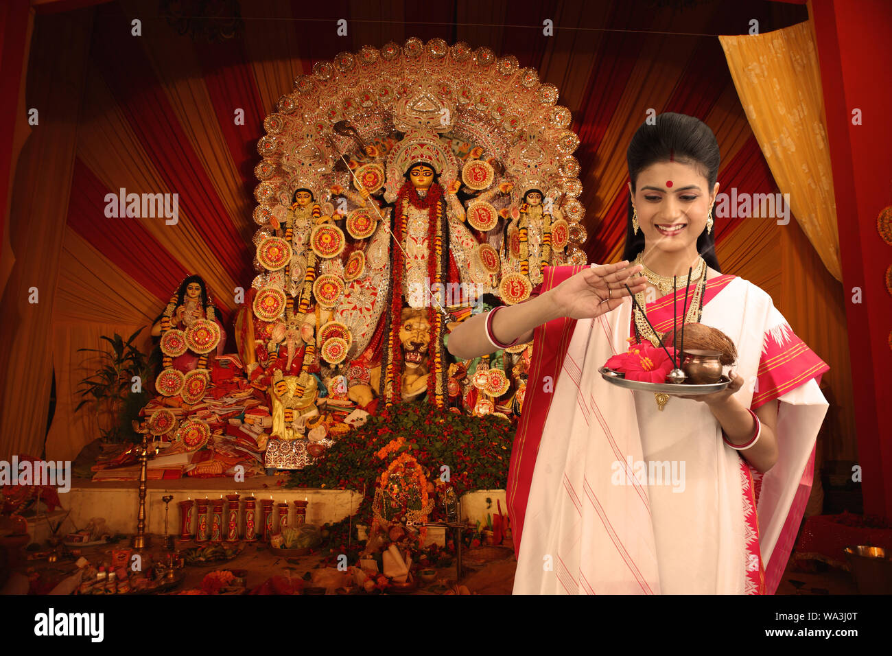 Bengali woman celebrating durga pooja, Kolkata, West Bengal, India Stock Photo