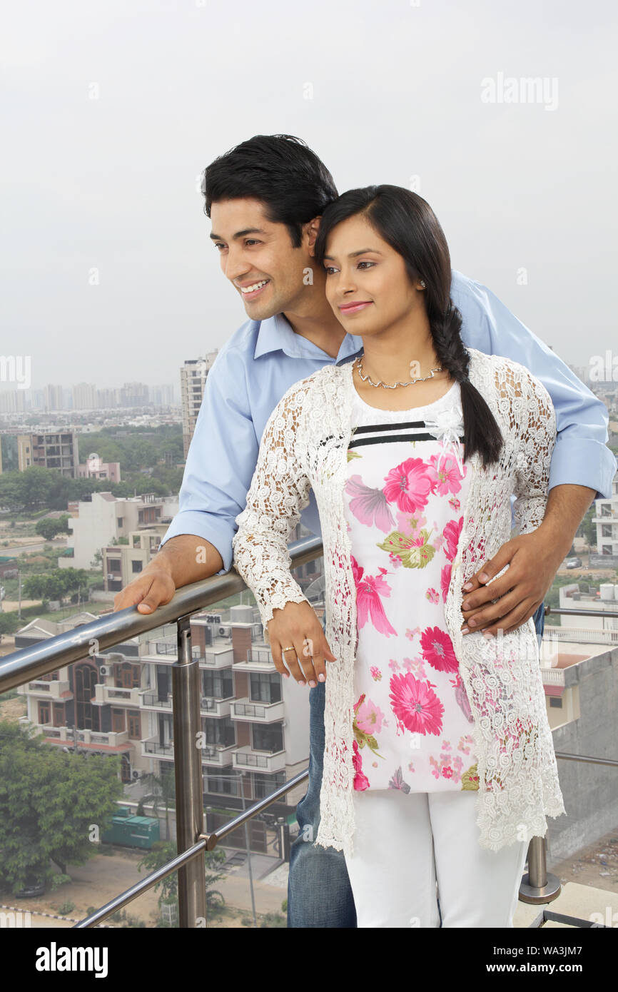 Man arm around woman hi-res stock photography and images - Alamy