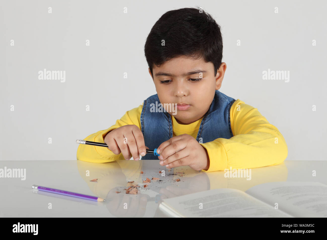 Sharpening pencil hires stock photography and images Alamy
