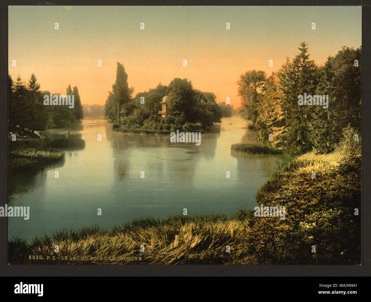 Bois du Boulougne (i.e., Boulogne), the lake, Paris, France Stock Photo