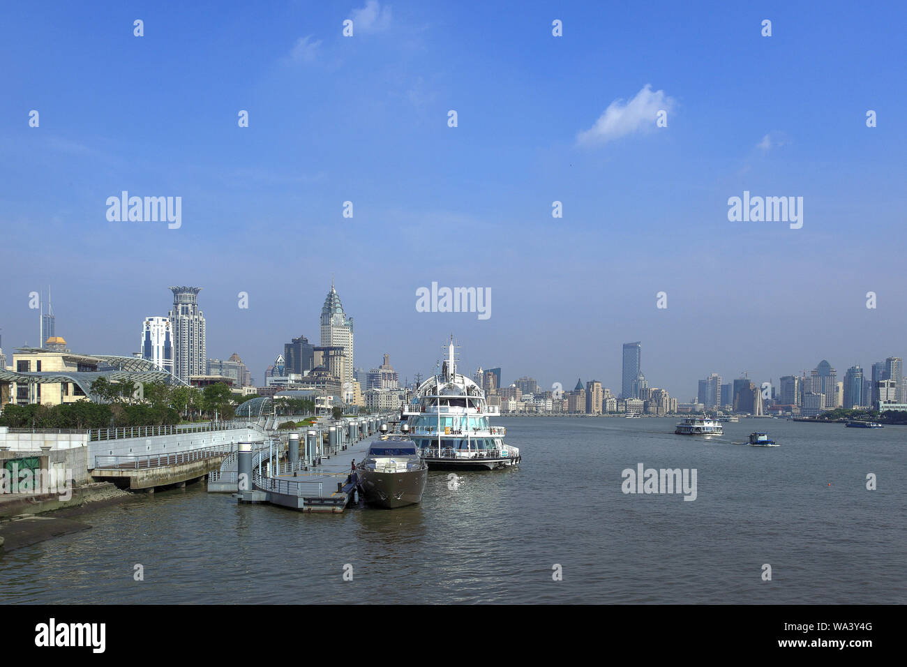Scenery ships hi-res stock photography and images - Alamy