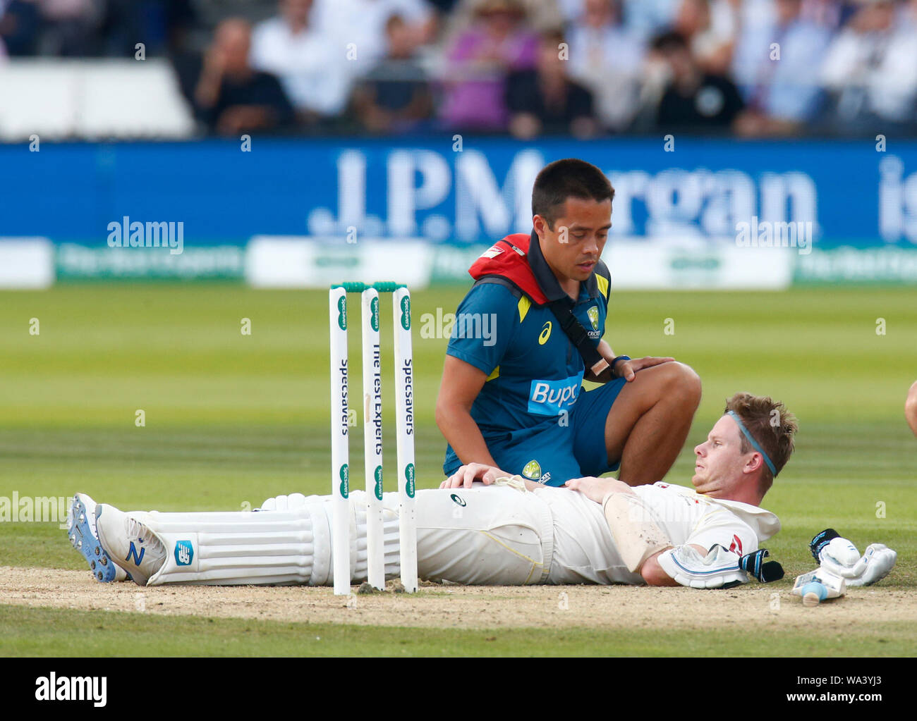 London, UK. 17th Aug, 2019. LONDON, ENGLAND. AUGUST 17: Steve Smith of Australia picks up a injury during play on the 4th day of the second Ashes cricket Test match between England and Australia at Lord's Cricket ground in London, England on August 17, 2019 Credit: Action Foto Sport/Alamy Live News Stock Photo