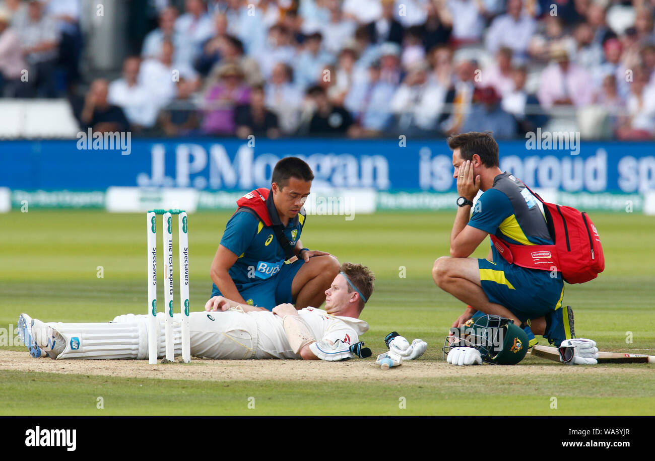 London, UK. 17th Aug, 2019. LONDON, ENGLAND. AUGUST 17: Steve Smith of Australia picks up a injury during play on the 4th day of the second Ashes cricket Test match between England and Australia at Lord's Cricket ground in London, England on August 17, 2019 Credit: Action Foto Sport/Alamy Live News Stock Photo