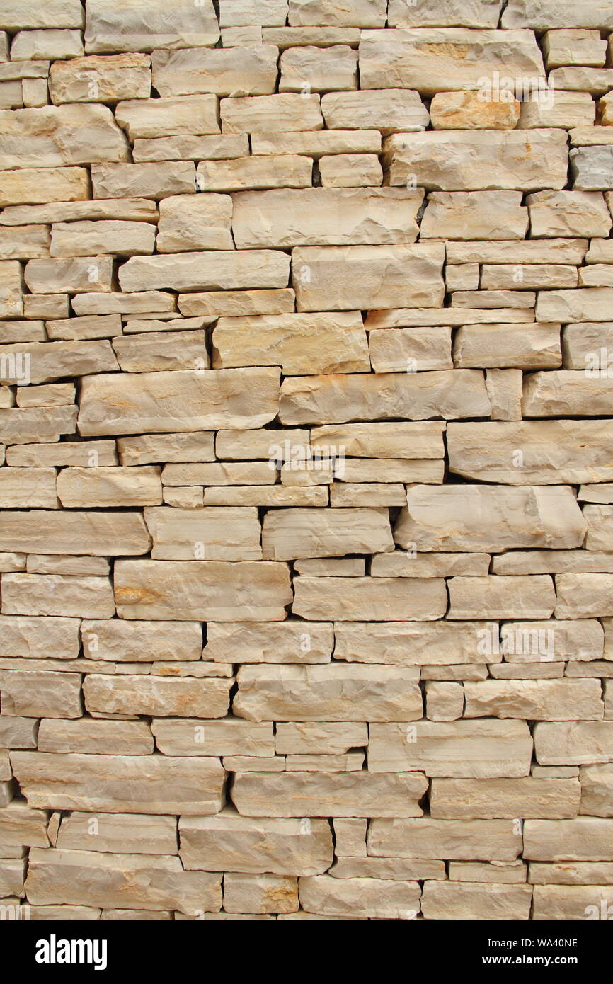 Muro De Pedra Natural De Uma Casa Mórbida Num Jardim Imagem de Stock -  Imagem de bloco, macro: 156773925