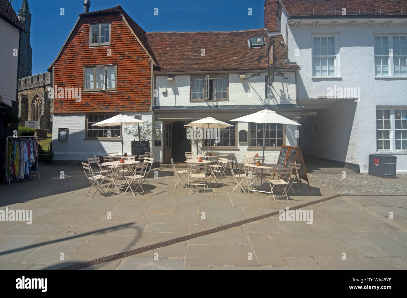 Tenterden Woolpack Pub Kent Stock Photo Alamy