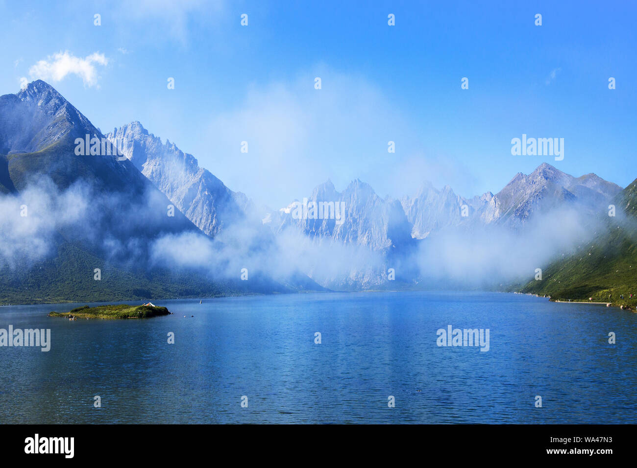 Yan mountain hi-res stock photography and images - Alamy