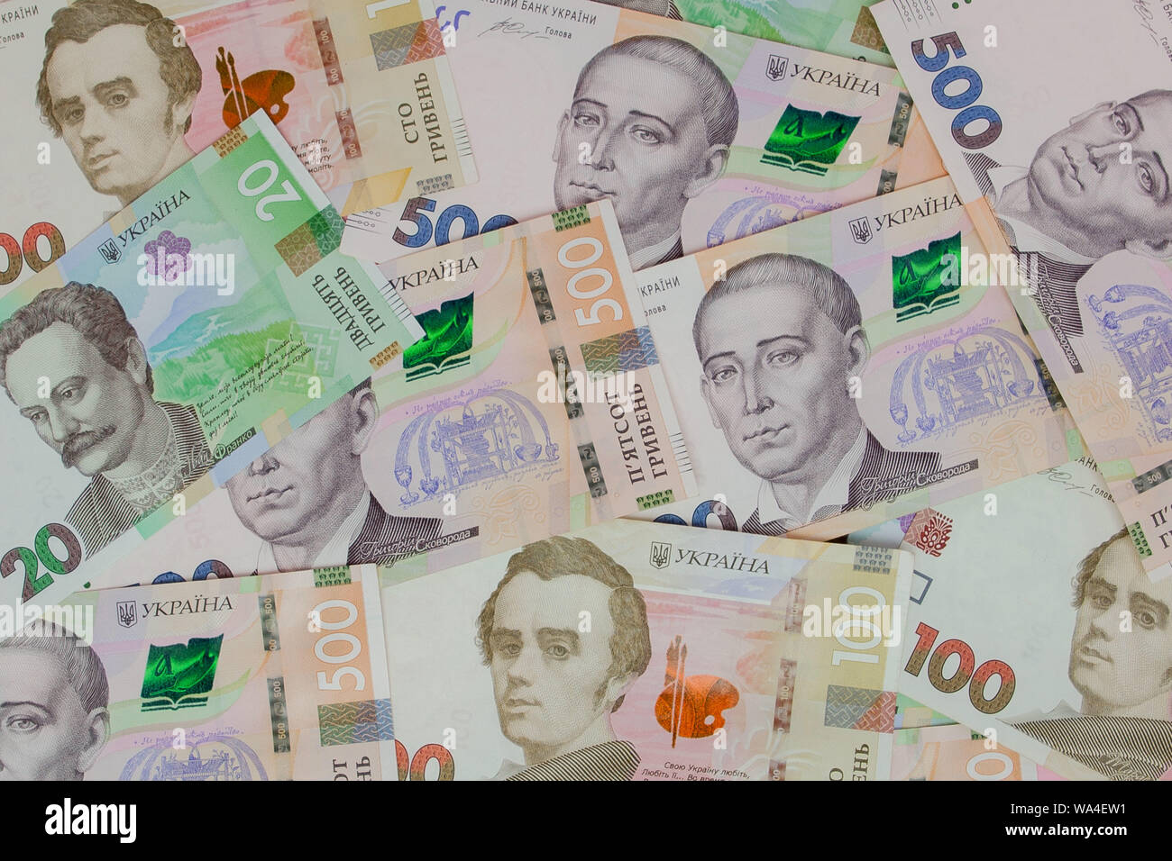 New note 500 ukrainian hryvnia hi-res stock photography and images - Alamy