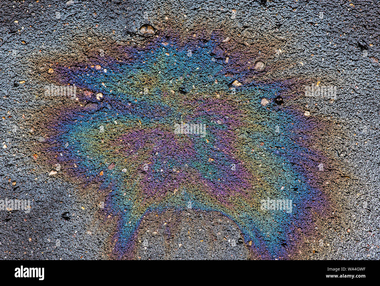 Oil spill on asphalt hires stock photography and images Alamy