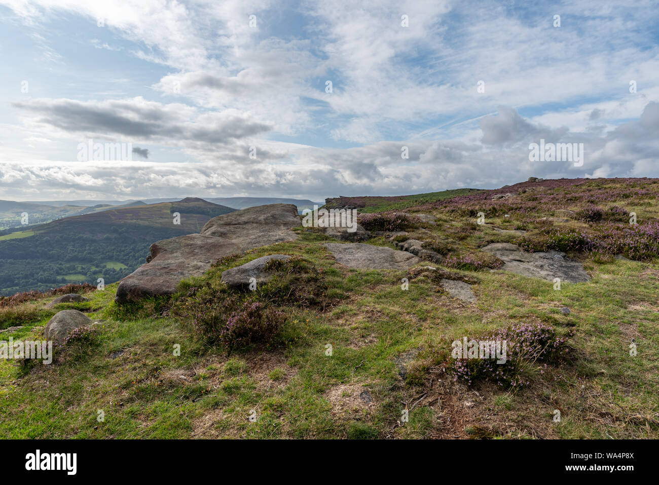 Win hill heather hi-res stock photography and images - Alamy