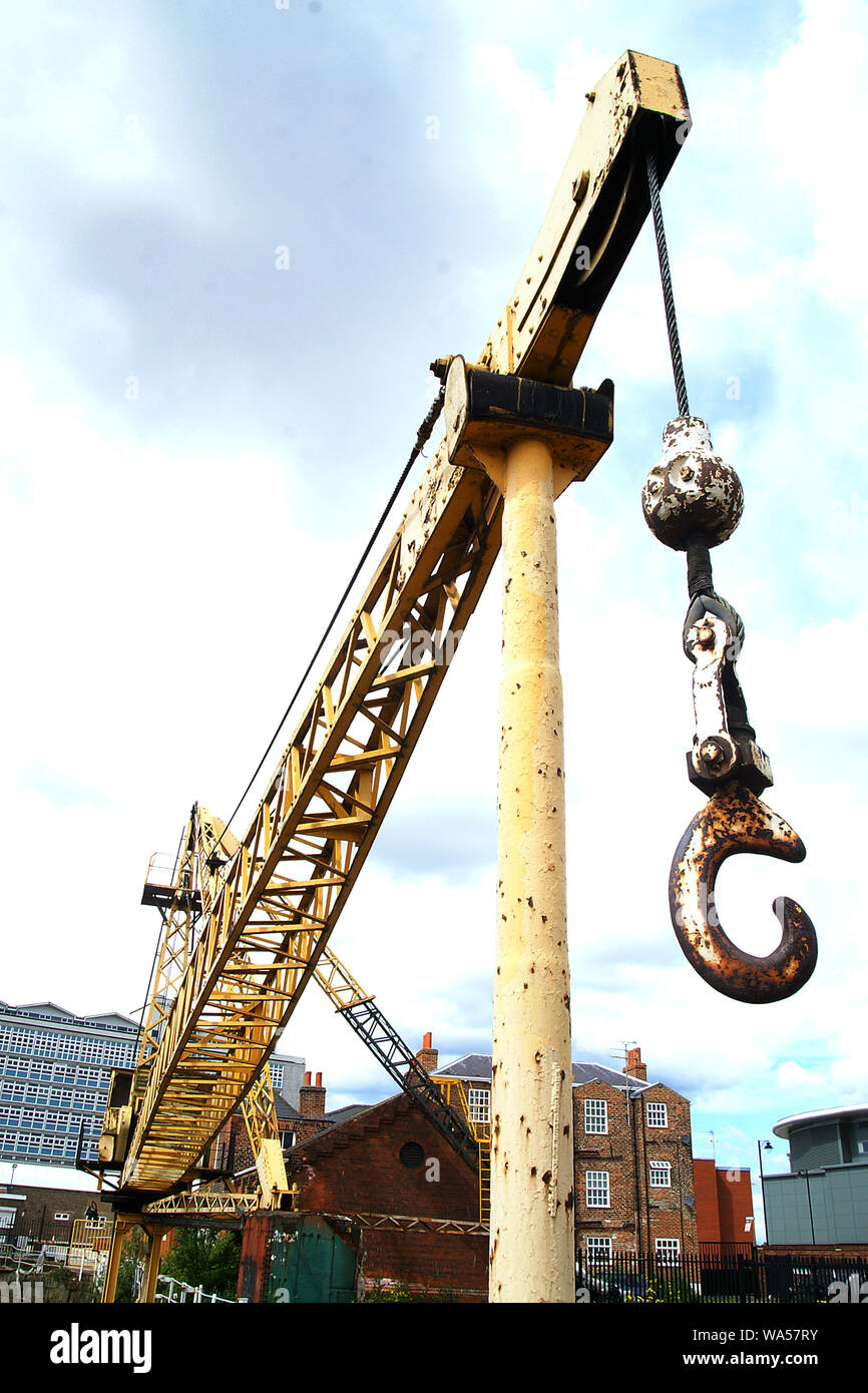 Derrick crane hires stock photography and images Alamy