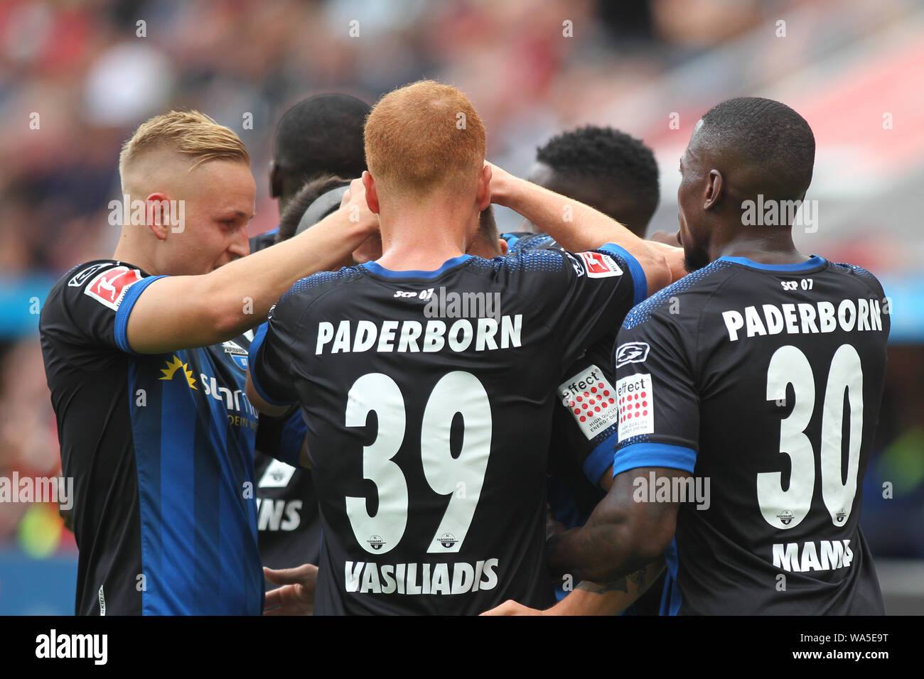SC Paderborn players celebrating goal Odds and Betting Tips