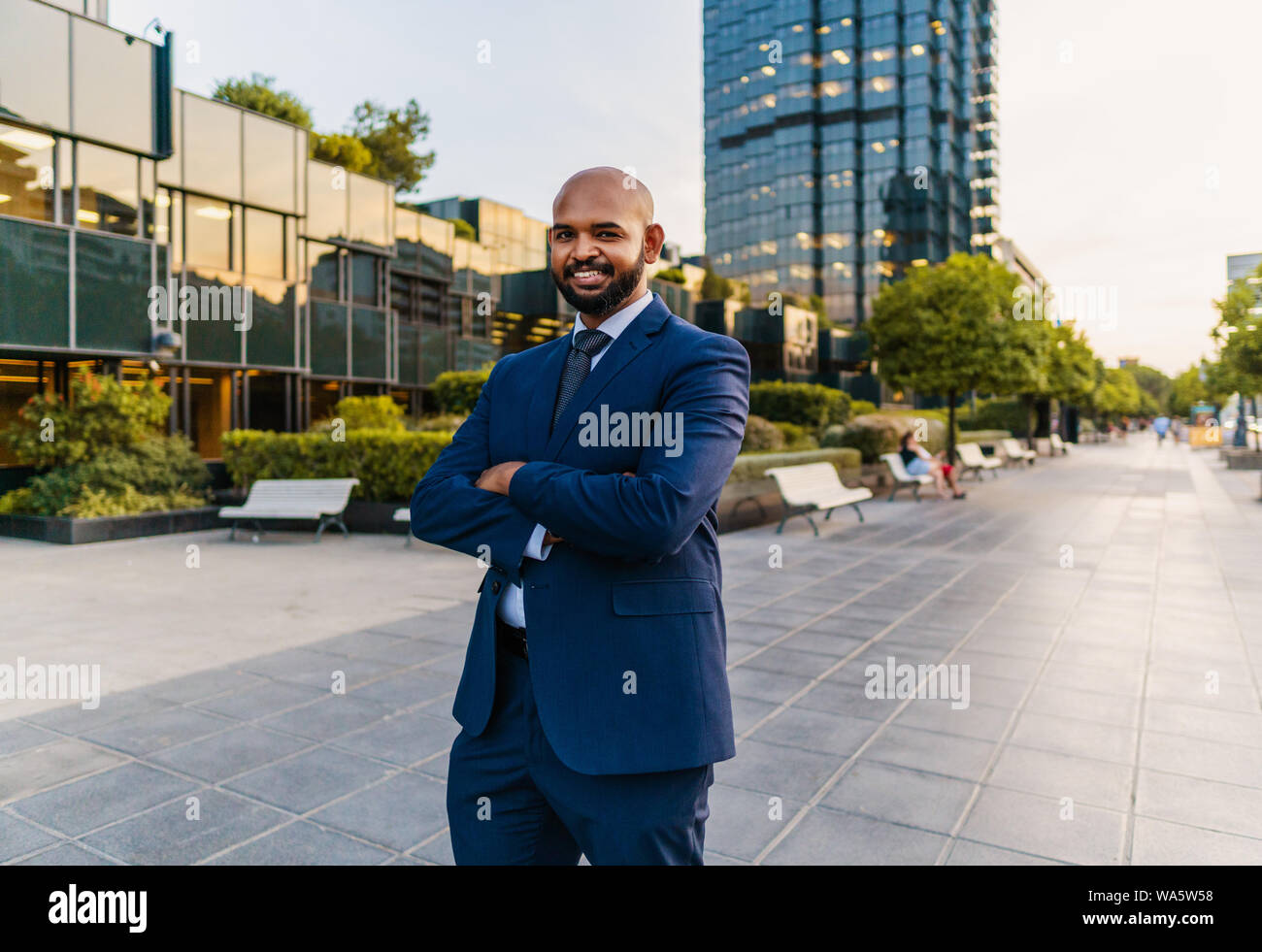 Indian man wearing suit hi-res stock photography and images - Alamy