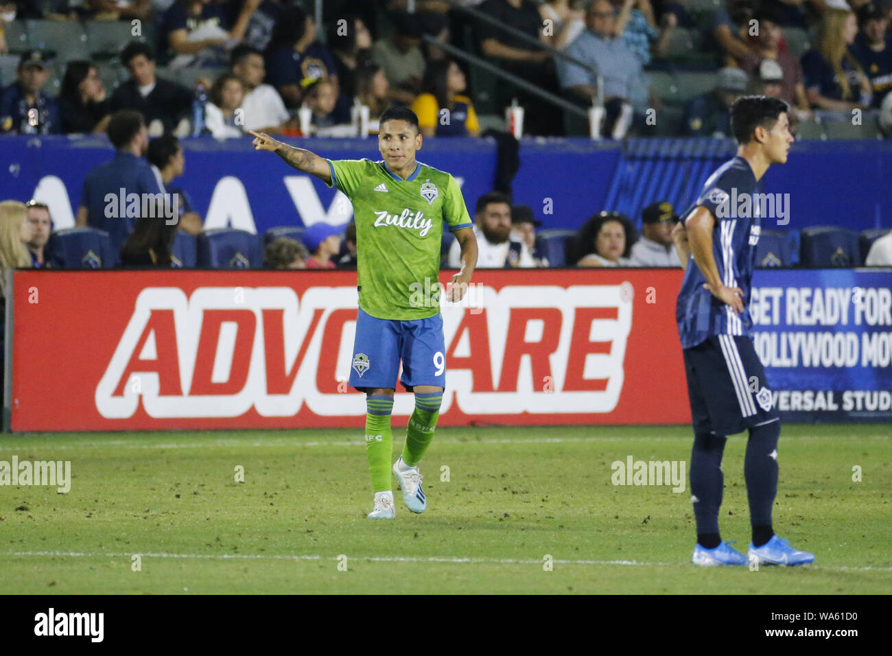 Los Angeles, California, USA. 17th Aug, 2019. Seattle Sounders midfielder Raul Ruidiaz (9) celebrates his goal during the 2019 Major League Soccer (MLS) match between LA Galaxy and Seattle Sounders in Carson, California, August 17, 2019. Credit: Ringo Chiu/ZUMA Wire/Alamy Live News Stock Photo