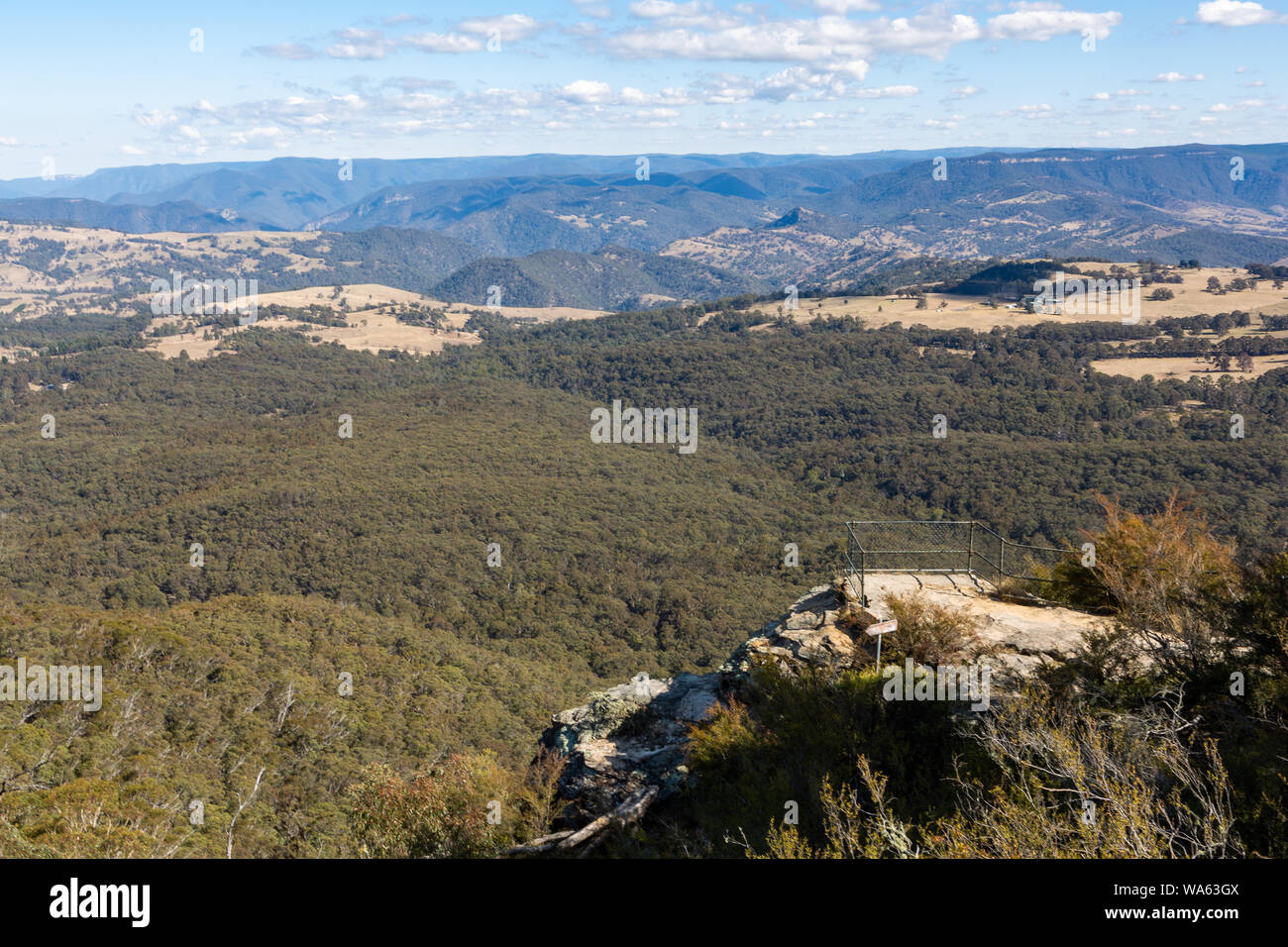 Hargraves lookout blue mountains hires stock photography and images