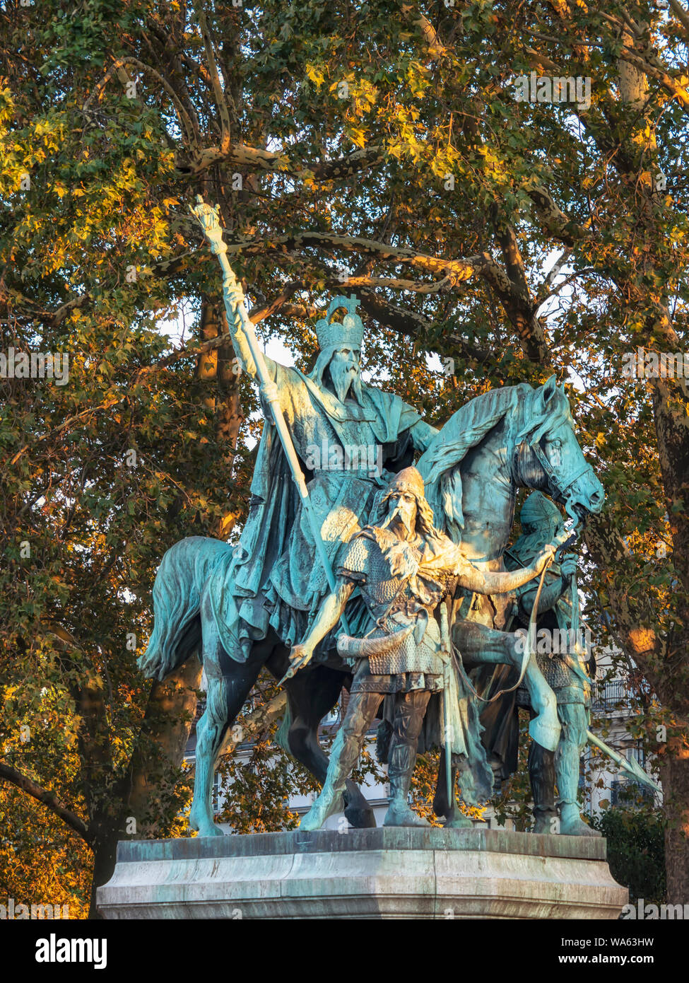 Charlemagne and his guards hi-res stock photography and images - Alamy