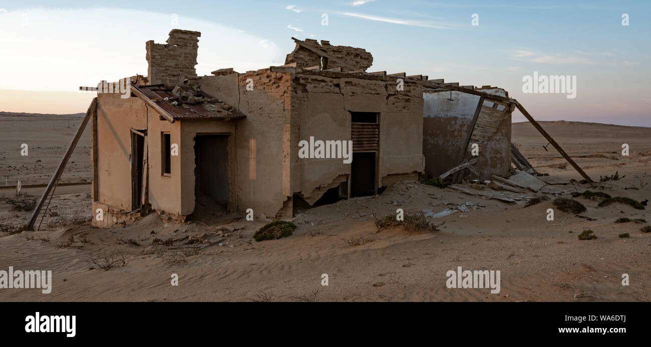 Abandoned buildings are left to rot in Kolmanskoppe, Namibia Stock Photo