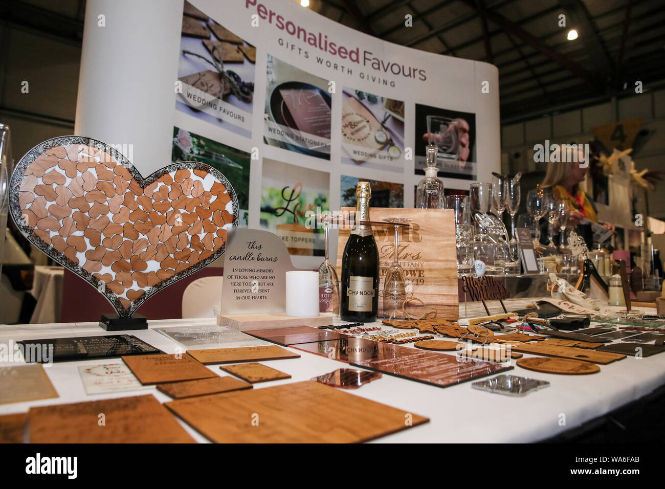 (190818) -- SYDNEY, Aug. 18, 2019 (Xinhua) -- A staff member works during Sydney's annual Wedding Expo at Sydney Olympic Park in Sydney, Australia, On Aug. 18, 2019. (Xinhua/Bai Xuefei) Stock Photo