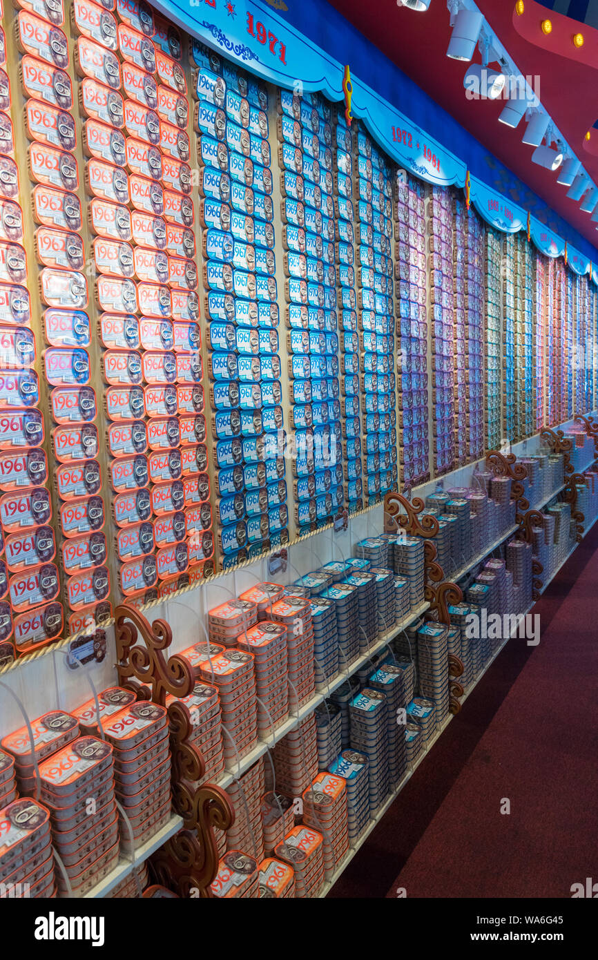 Portuguese sardines tin hires stock photography and images Alamy