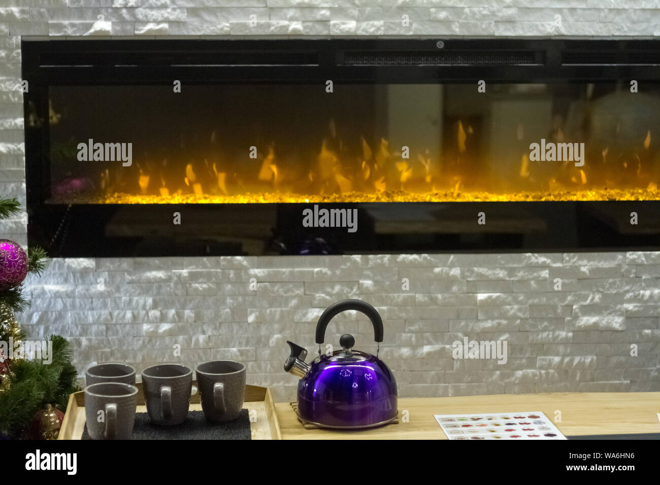 Electric fireplace hires stock photography and images Alamy