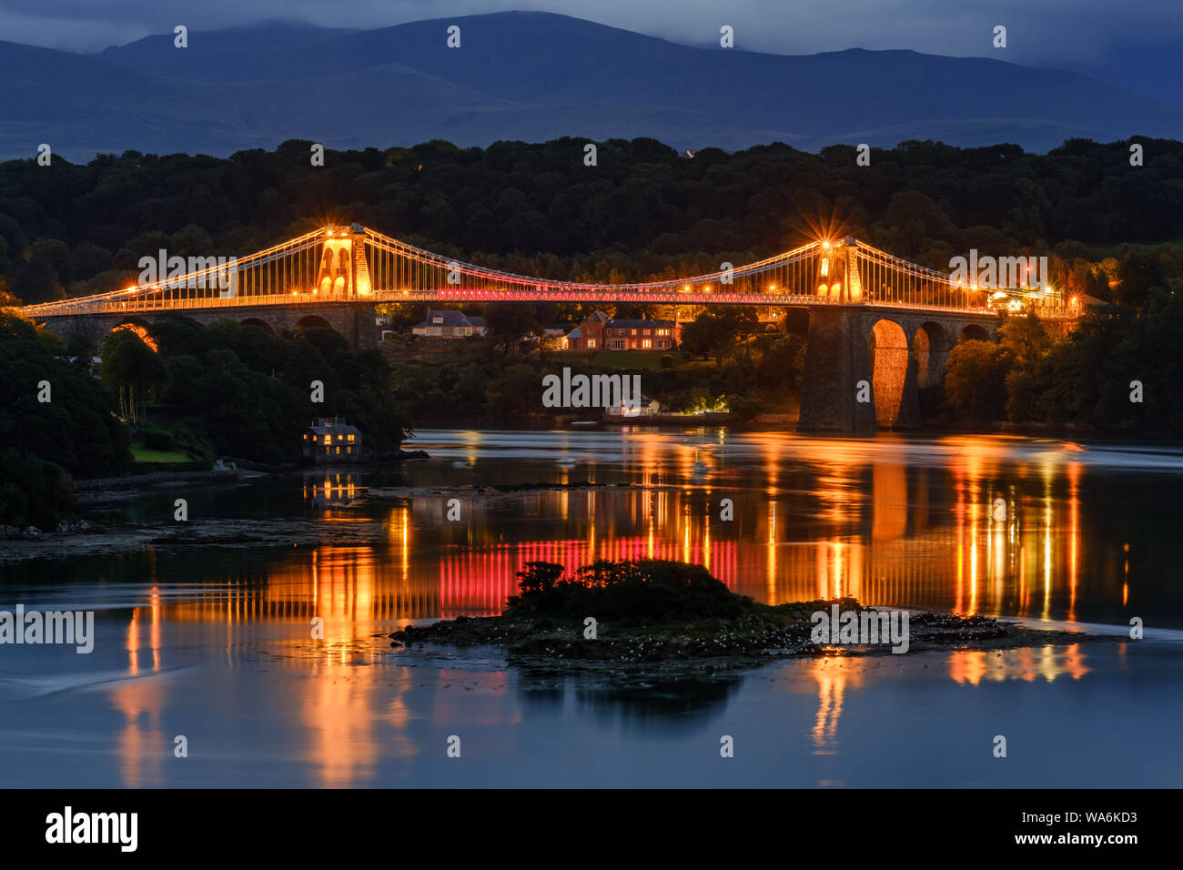 Menai Suspension Bridge, Bangor to Anglesey Stock Photo