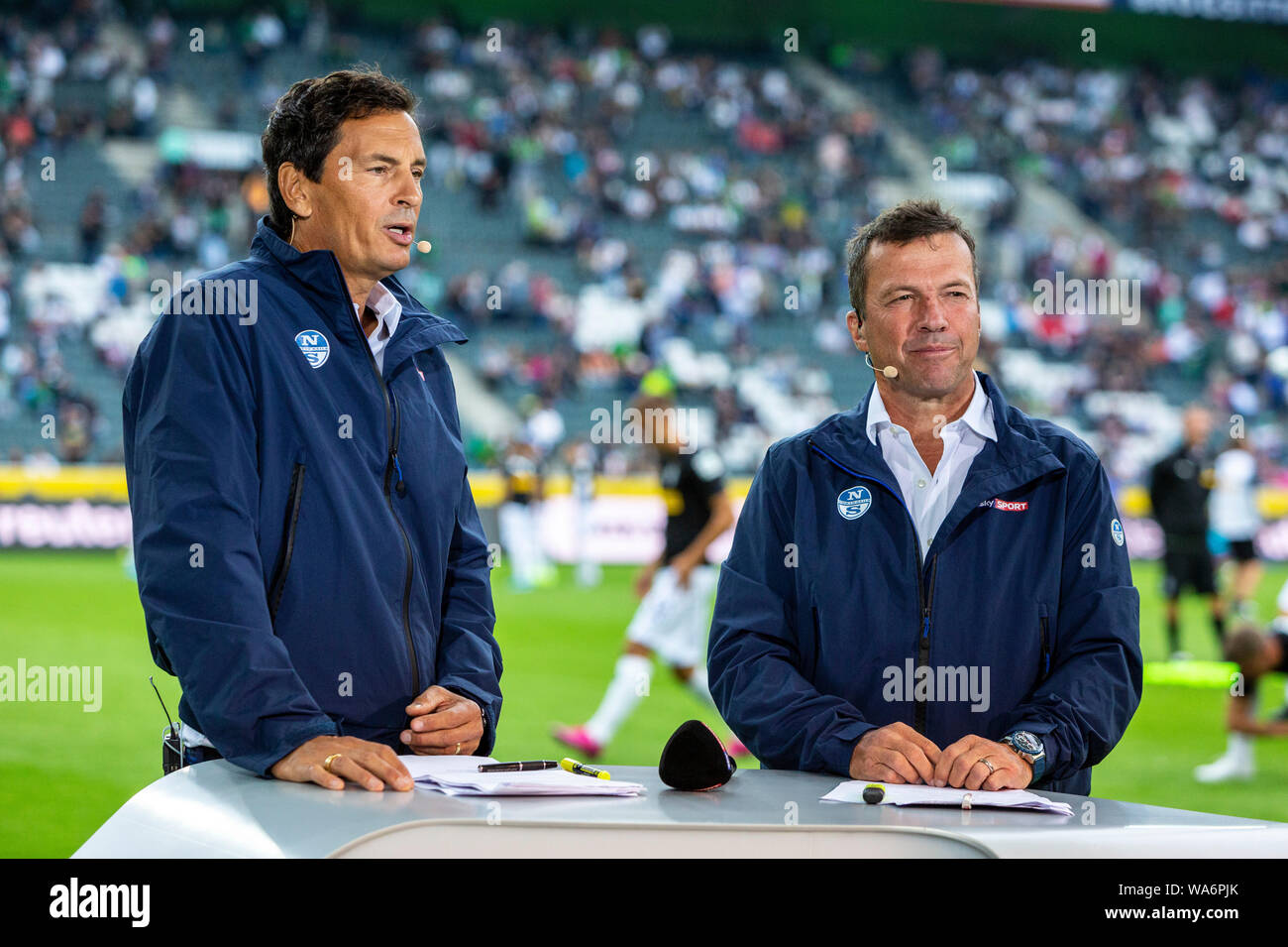 sports, football, Bundesliga, 2019/2020, Borussia Moenchengladbach vs. FC  Schalke 04 0-0, Stadium Borussia Park, Sky reporter Sebastian Hellmann le.  and Sky expert Lothar Matthaeus, DFL REGULATIONS PROHIBIT ANY USE OF  PHOTOGRAPHS AS