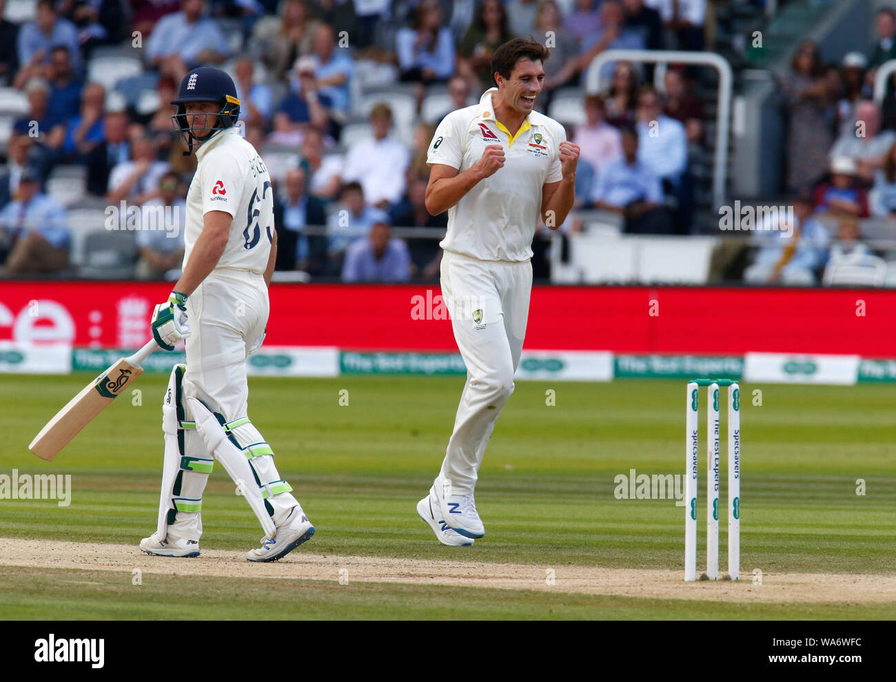 London, UK. 18 August 2019. Pat Cummins of Australia celebrates the catch of Jos Buttler of England by au28 during play on the 5th day  of the second Ashes cricket Test match between England and Australia at Lord's Cricket ground in London, England on August 18, 2019 Credit: Action Foto Sport/Alamy Live News Stock Photo