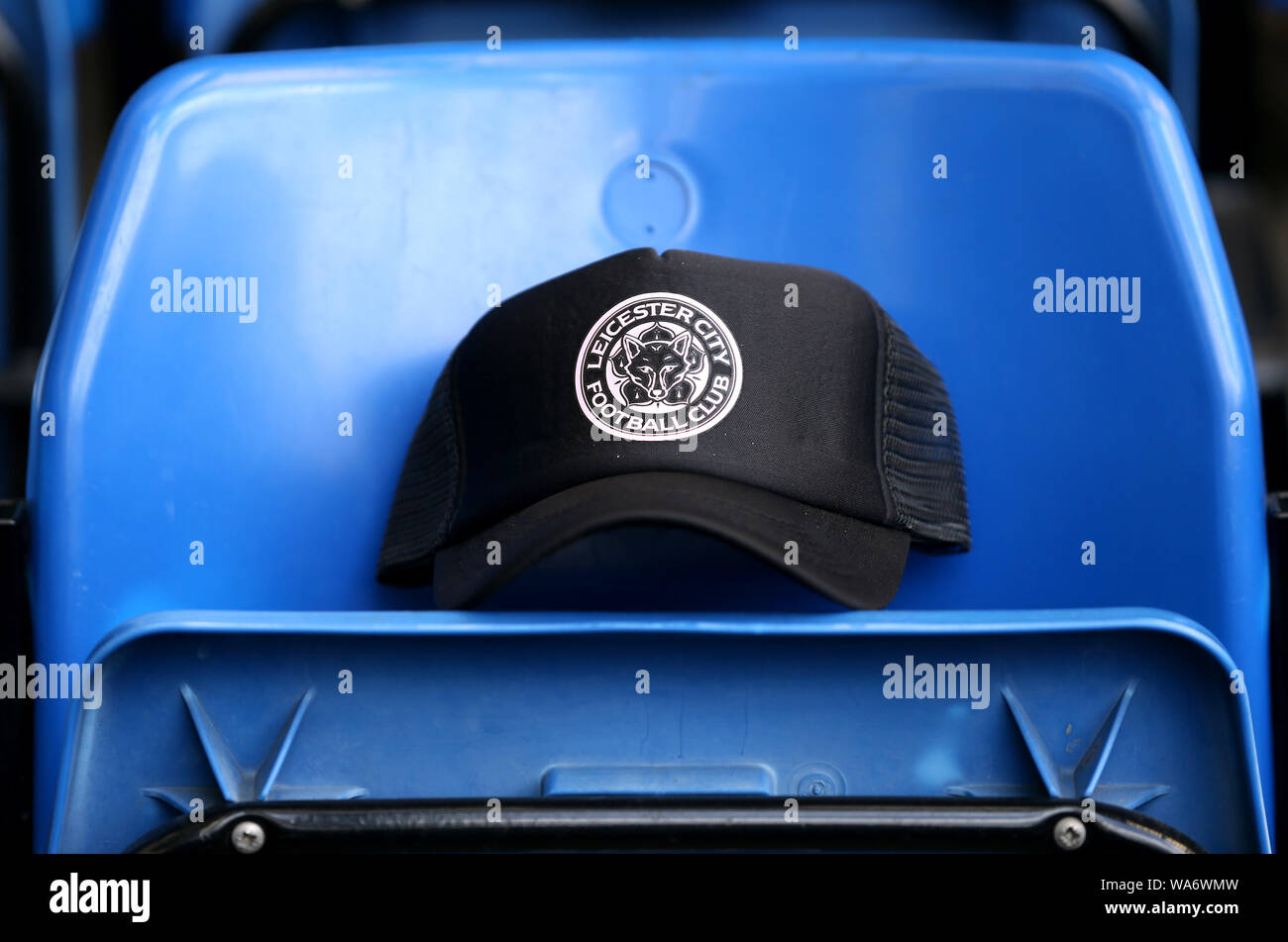 Stamford bridge away fans hires stock photography and images Alamy