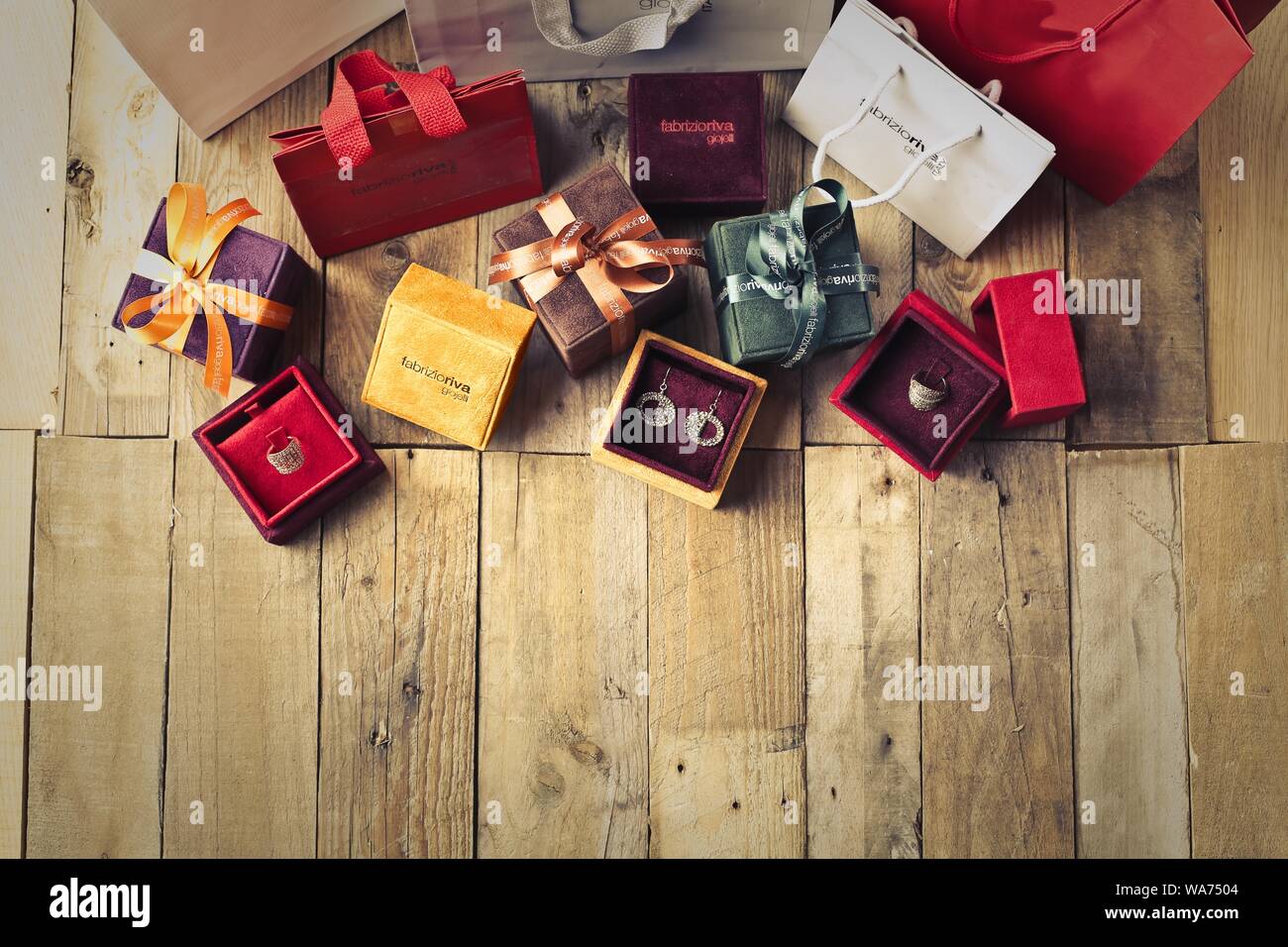 Accessories accessory box boxes hi-res stock photography and images - Alamy