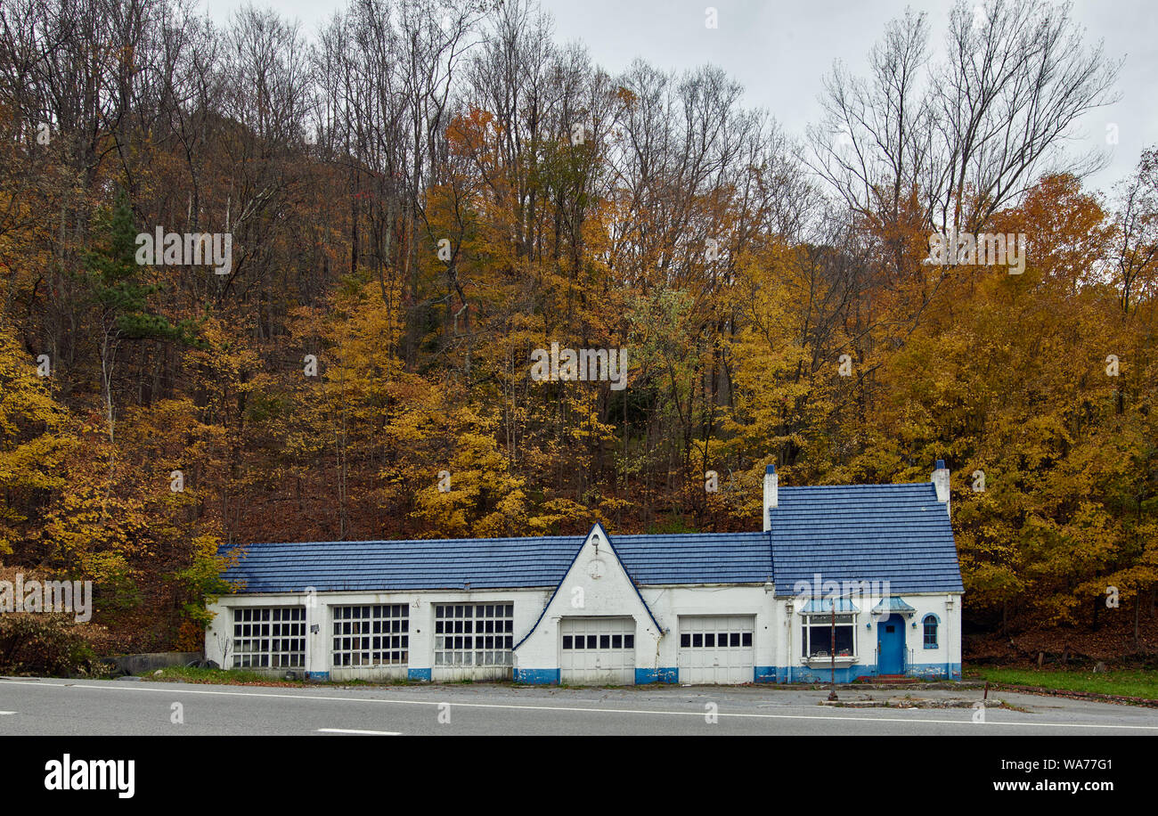Old pure oil stations hires stock photography and images Alamy