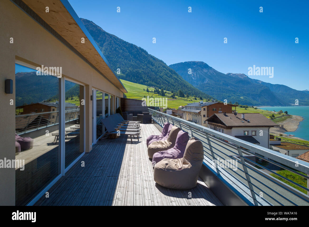 Urlaub in Reschen am Reschensee, Südtirol, Italien Stock Photo